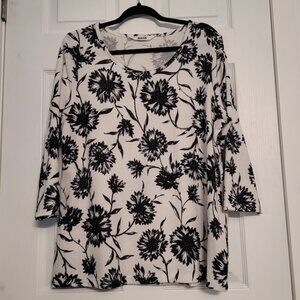 Womens Floral print soft stretch-Blk/White 3/4 sleeve top-Quality-As New-Size XL